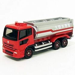 UD TRUCKS Quon 1/64 スケール Tomica No.136 UD Trucks Quon Tank Truck