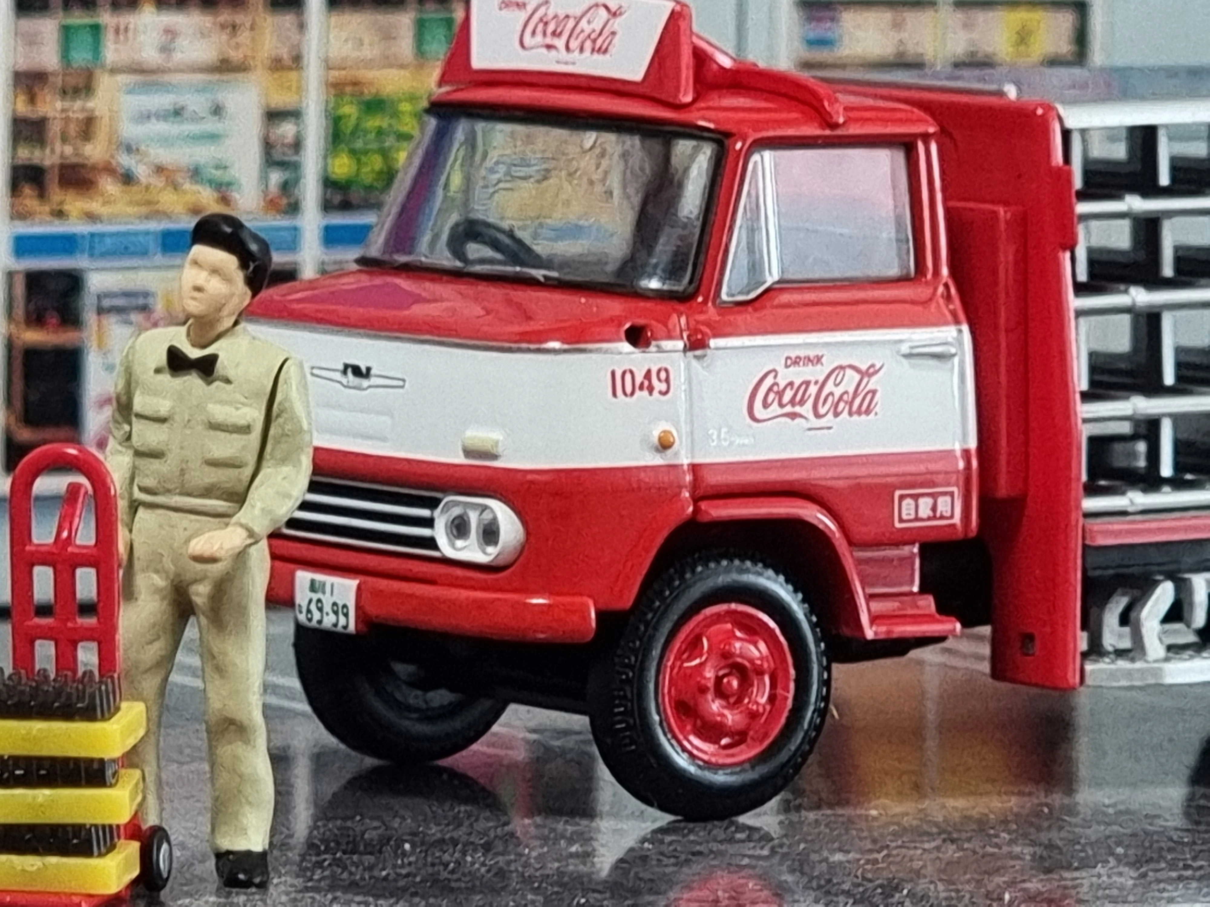 LV-92a Nissan 3.5-Ton Truck Route Truck (Coca-Cola) | Tomica Wiki