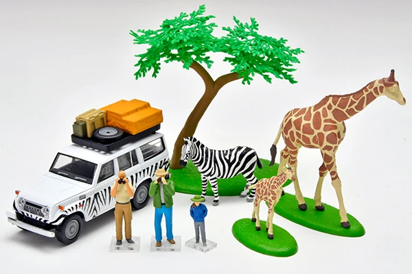 Kaiyodo x Tomica Limited Vintage DioColle 64 Carsnap 28a Safari 1