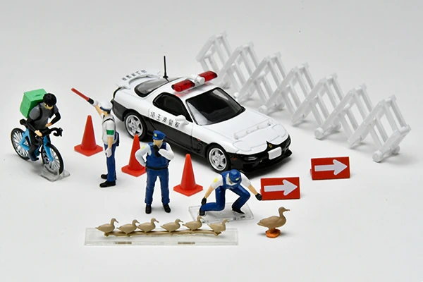 DioColle 64 Carsnap 16b Police 2 | Tomica Wiki | Fandom