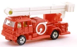 トミカ いすゞ ファイアーエンジン 消防車 2台セット No.68 1/81 トミカ いすゞ ファイアーエンジン 消防車 2台セット No.68 1/81