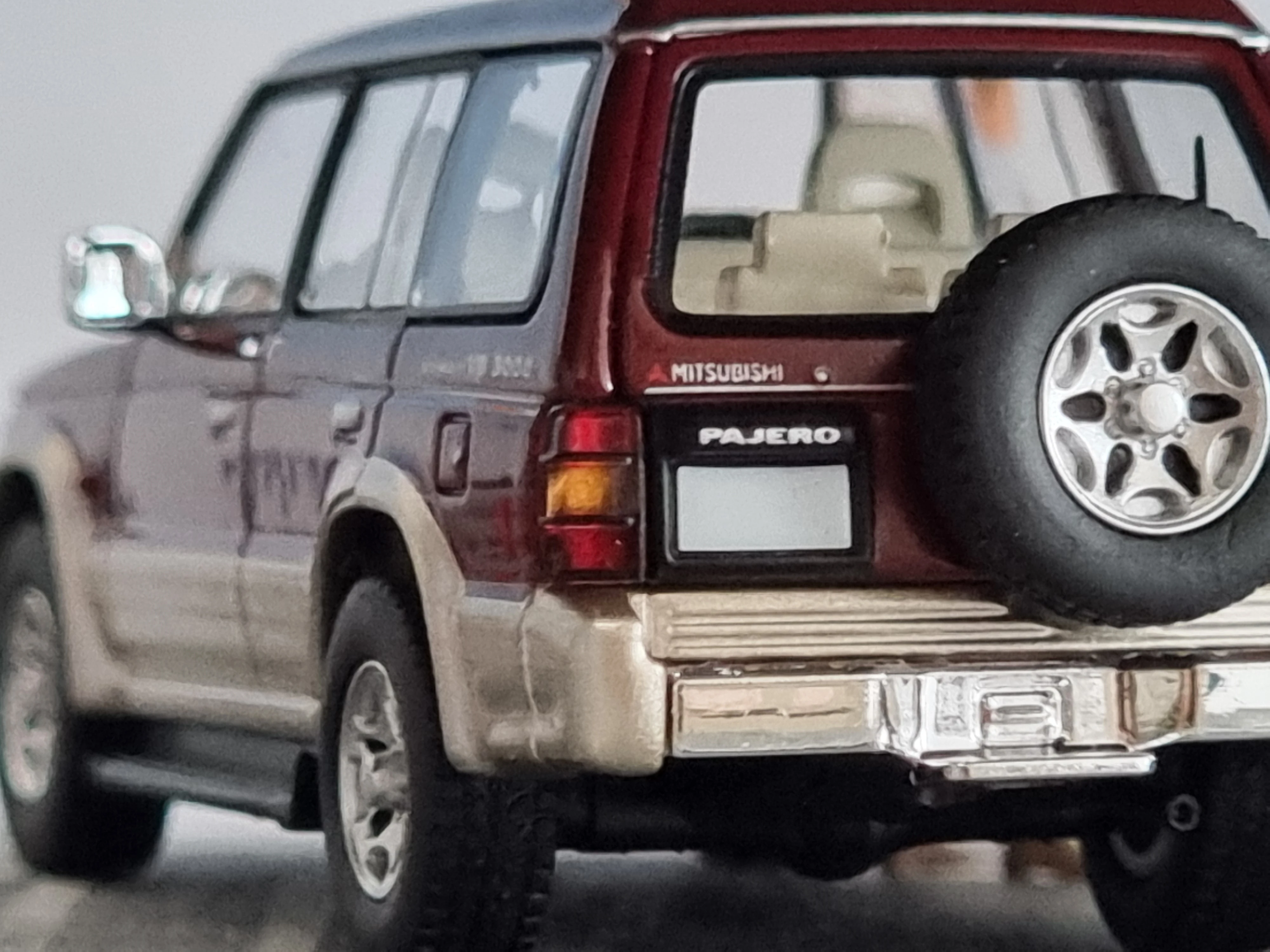 LV-N206b Mitsubishi Pajero Mid Roof Wide VR (96) | Tomica Wiki