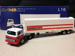 Long Tomica L16- Isuzu V12 Wing Roof Trailer | Tomica Wiki | Fandom