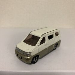 No. 89 Nissan Elgrand | Tomica Wiki | Fandom