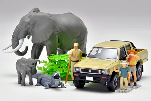 Kaiyodo x Tomica Limited Vintage DioColle 64 Carsnap 29a Safari 2