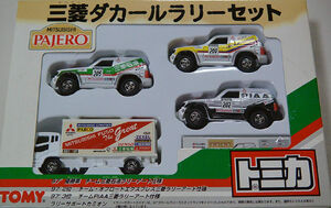新品未開封　三菱パジェロ ダカールラリーセット Amazon.co.jp: トミカ 三菱ダカールラリーセット PAJERO 三菱