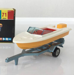 tomica ヤマハ.ボート　けん引 tomica ヤマハ.ボートけん引