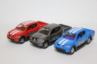 tomica triton