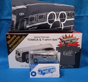 ディズニーリゾートクルーザー 銀　トミカ＆大人サイズTシャツセット Special Package Tomica & T-Shirt Set (Disney Resort Cruiser