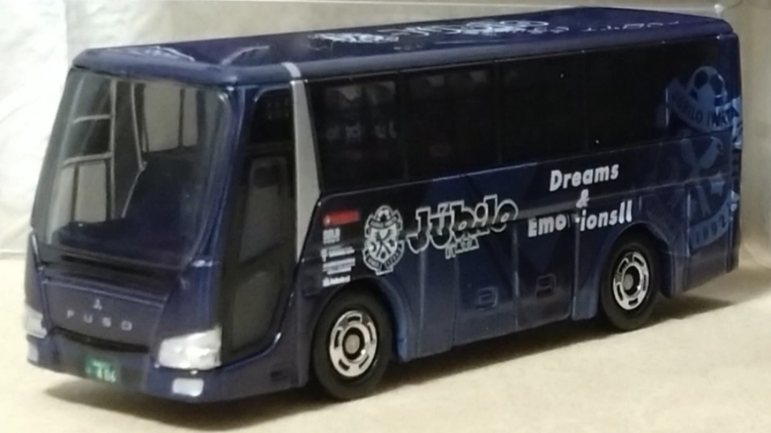 1-5-30 ジュビロ磐田 チームバス 三菱ふそう エアロクィーン | トミカ