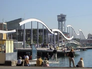 Maremagnum shopping center built over the water.