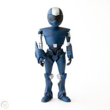 TOM 5 exclusive figure