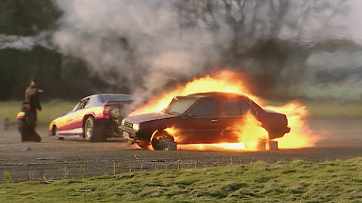 HAMMOND YOU IDIOT, YOU UPLOADED THE ENTIRETY OF S1E1 OF TOP GEAR ONTO THE  WALLPAPER ENGINE