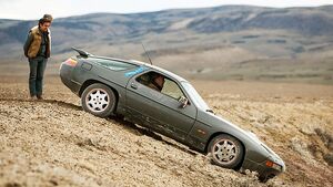 One of few promotional images featuring Jeremy's Porsche.