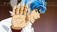 Toriko catching Bullet Acorns