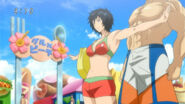 Rin protecting Toriko from the fans at Gourmet Beach