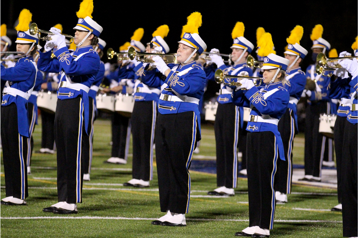 GahannaLincoln High School Golden Lions Marching Band Toronto Santa