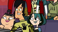 Gwen and Trent are anxious to see who's going to win Total Drama Action.