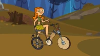 Izzy invites Leshawna to ride on her bike with her in That's Off the Chain!.
