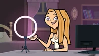 Juliaexplainingwhyshe'dbegoodontheshow.png (2.57 MB) Julia is excited to discover herself on the Total Drama journey.