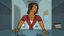 Alejandro is impressed by Heather's strategy of earning Sierra's loyalty.