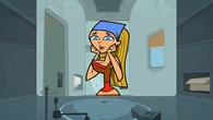 Lindsay expresses how happy she is about being in New York in the confessional.