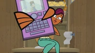 In the confessional, Sierra reveals that she smuggled in her smartphone despite Chris's rule.