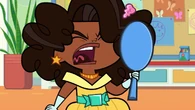 Leshawna begins to scream after she sees a gum in her hair.