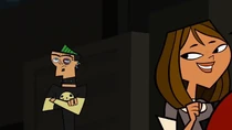Courtney flirts with Tyler to make Duncan jealous.