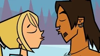 Alejandro, and Bridgette about to kiss, before Alejandro ditches Bridgette.