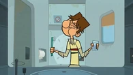 Cody tries to wash away Sierra's kiss...