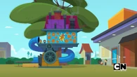 Duncan notices that the gnomes turned the treehouse into a cookie factory.