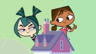 Gwen looks like she doesn't have arms here.png (493 KB) Gwen and Courtney after they successfully scare Jude.