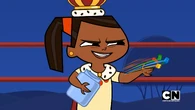 Leshawna attacks Sammy with building blocks.