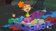 Izzy's finally in sparklelandia or is she.png (825 KB) Izzy comes out of the suitcase.