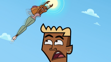Nichelle pulls a move