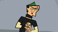Rush the new guy.png (292 KB) Duncan decides to finally help his team.
