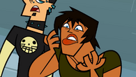 Justinpuffylipz.png (456 KB) Justin gets swollen lips.