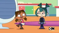 Gwen scares Courtney.