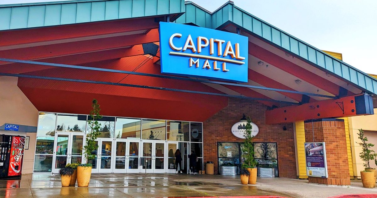 Capital Mall, Totally Real Situations Wiki