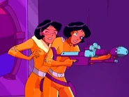 Fugtivets1.jpg (202 KB) Alex bumping into a clone of herself