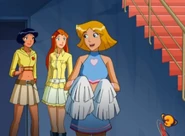 Sis-KaBOOM-Bah Alex, Sam, Clover 3.jpg (106 KB)