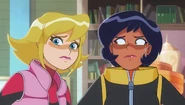 20250830 112032.jpg (254 KB) "Why is she talking like a ganster?"