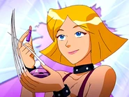 Mani maniac much clover.png (2.3 MB) Clover