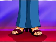 Clover's Feet.jpg (50 KB) Clover's Feet