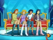 Evil Hotel Sam, Clover, Alex, Britney 2.jpg (147 KB)