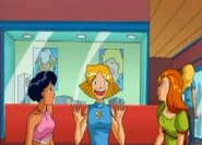 Clover gets an idea on how to win David over.