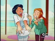 Escape from woohp island alex and sam.jpg (53 KB)