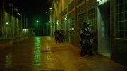 Colombian special forces breaching the prison