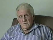 Older Frank Sheeran.